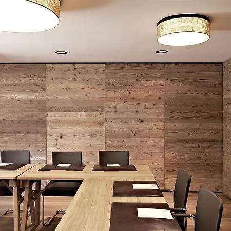 فندق Maiensaesshotel Guarda Val 4*