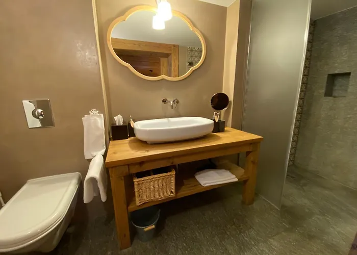 Maiensaesshotel Guarda Val 4*