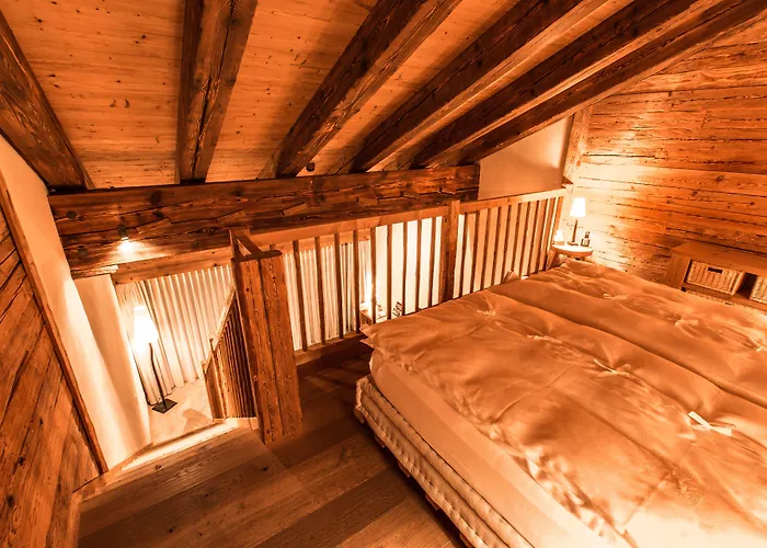 ホテル Maiensaesshotel Guarda Val