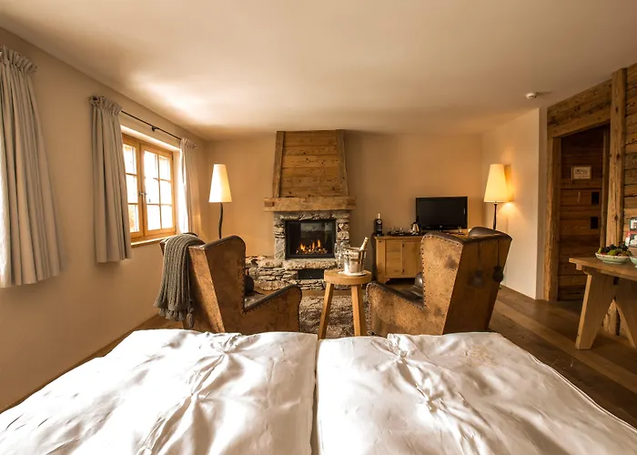 Maiensaesshotel Guarda Val Otel