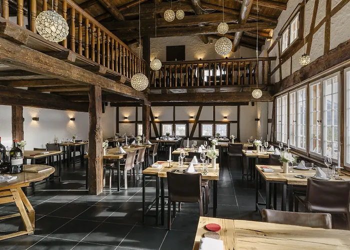 ホテル Maiensaesshotel Guarda Val