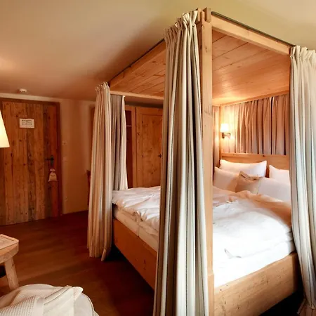 Maiensaesshotel Guarda Val Hotel