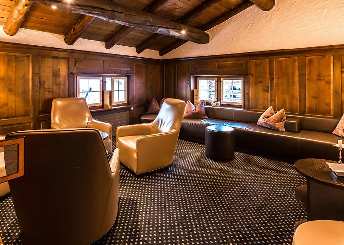 麦恩萨斯瓜尔达瓦尔酒店 酒店 4*