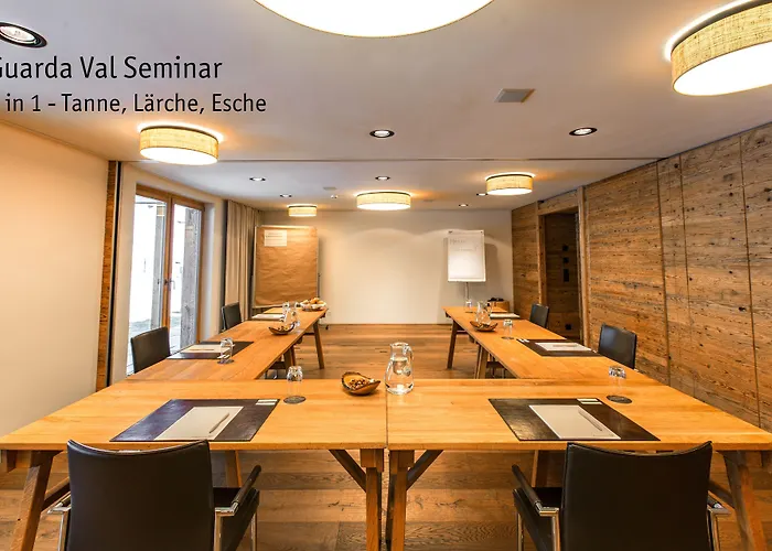 麦恩萨斯瓜尔达瓦尔酒店 伦策海德