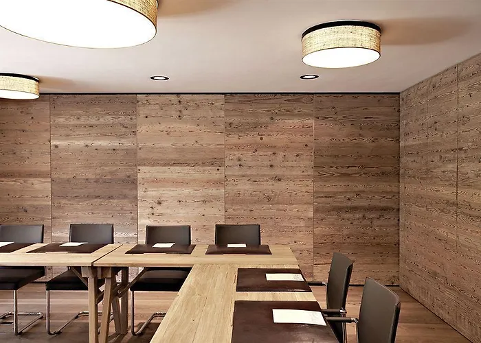 酒店 麦恩萨斯瓜尔达瓦尔酒店 4*