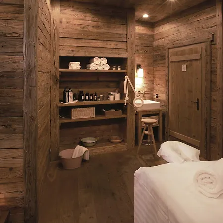 Maiensaesshotel Guarda Val 호텔 4*