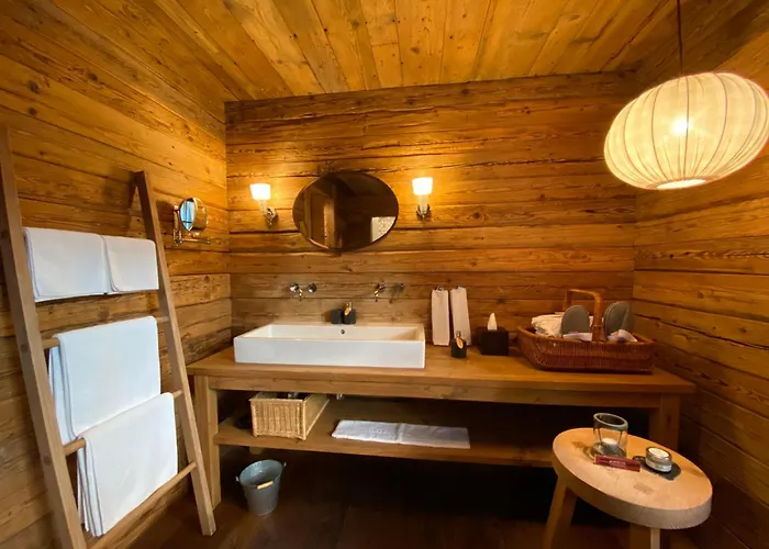 麦恩萨斯瓜尔达瓦尔酒店 酒店