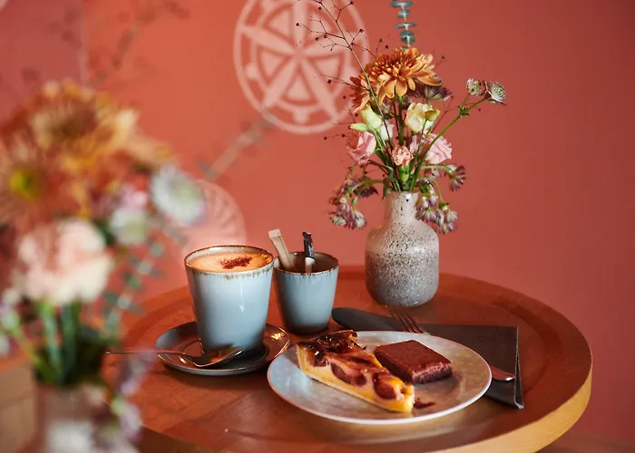 麦恩萨斯瓜尔达瓦尔酒店 酒店